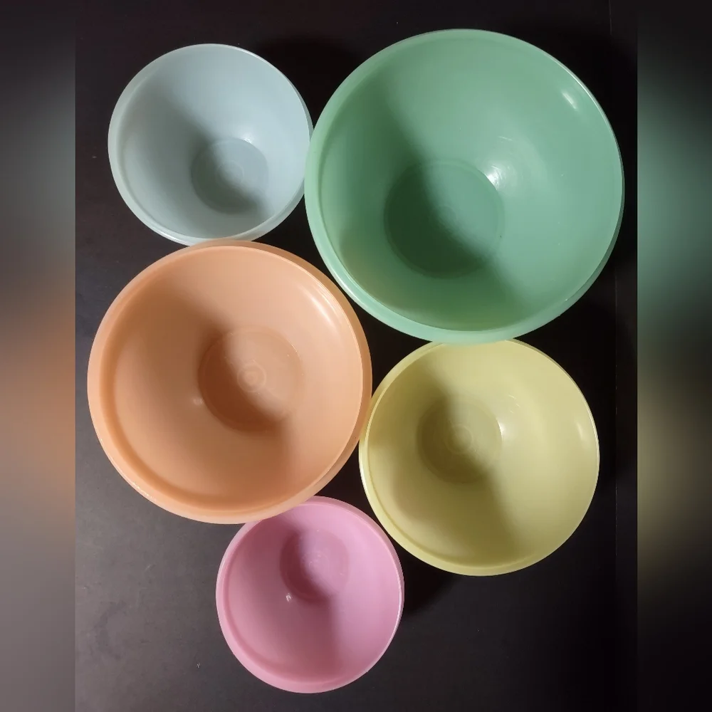 Vtg Tupperware Wonderlier Bowls Set of 5 Pastel Mixing Storing Nesting No Lid - Picture 2 of 5